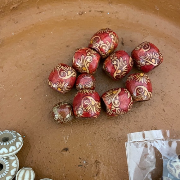 ⬇️ FINAL PRICE New Craft Beads Cream Beige Red 3 Packs - Picture 4 of 11